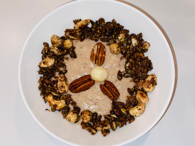 Homemade kokos-amandelyoghurt met granola